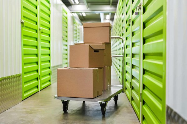 Combien prévoir pour louer un box de stockage ?