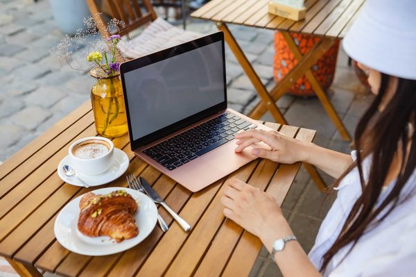 Quelles sont les étapes clés pour la création d'un site internet réussi ?